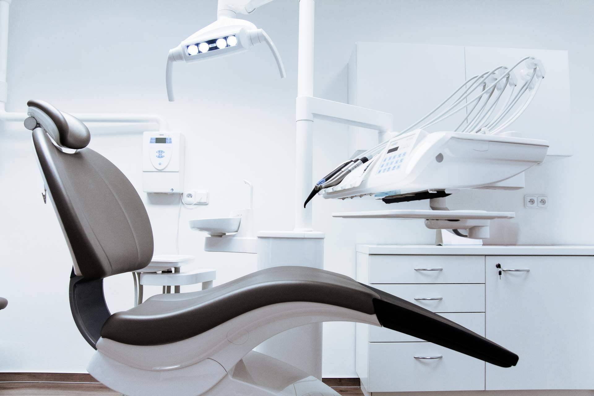 Adquirir aparatología dental online en Star Dent