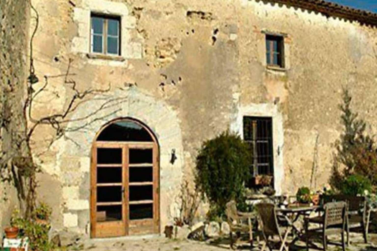 Alemany Real Estate dispone de un catálogo de masías en venta