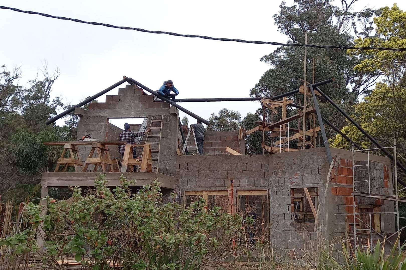 ¿Cómo encontrar una empresa que se ocupe de todo el proceso de construcción de una casa? Estudio Pinares