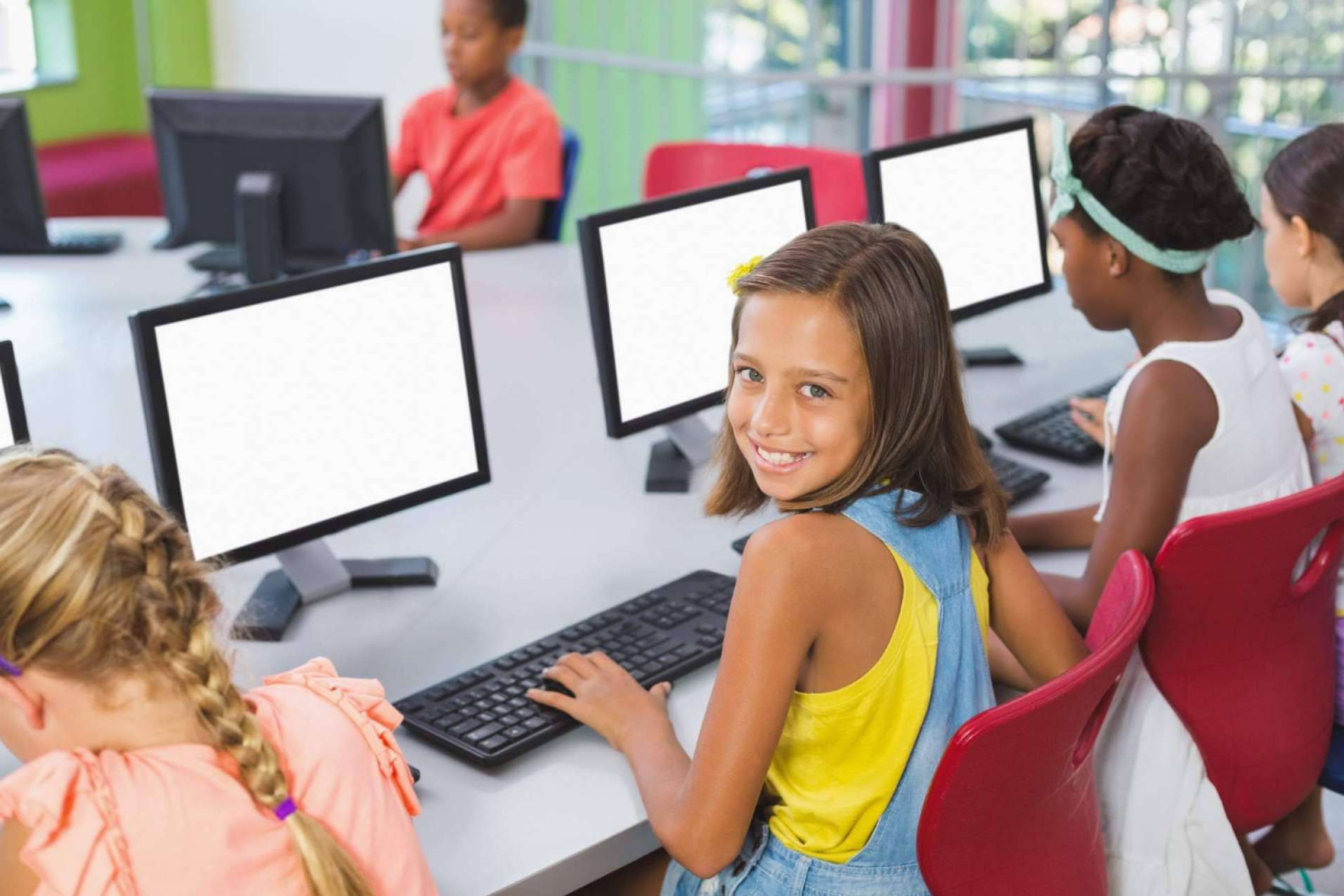 Las AMPA y Stop Datos colaboran para llevar la protección de datos a los colegios