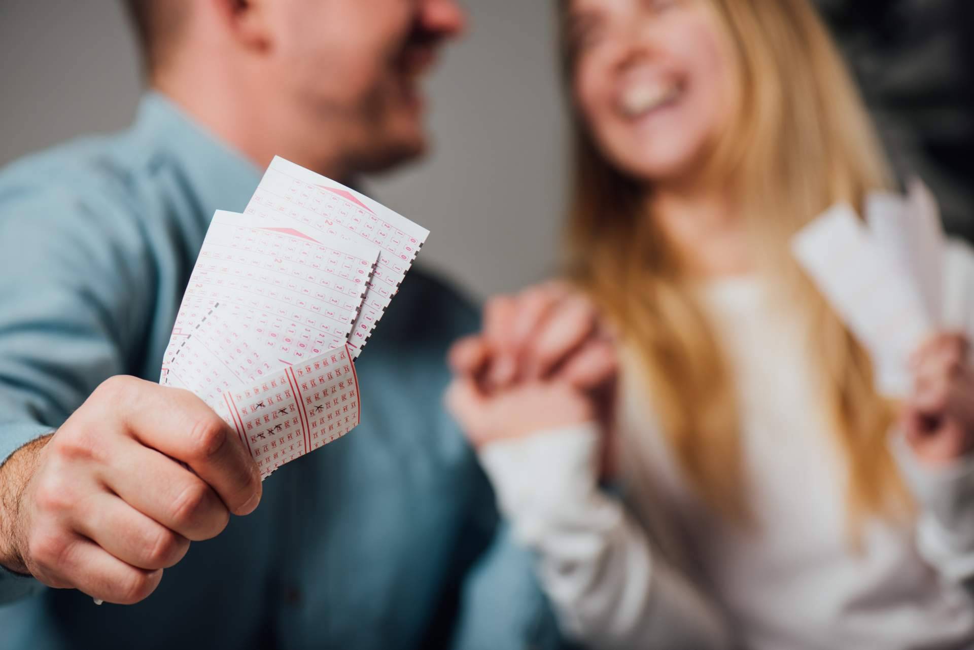Apuestas reducidas en lotería en línea. Lotería La Mágica ofrece ganar desde casa con Primitiva y Bonoloto