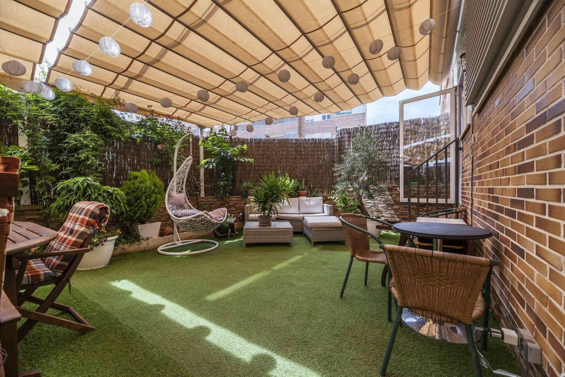 En JardínVertical.es es posible elegir un rollo césped artificial