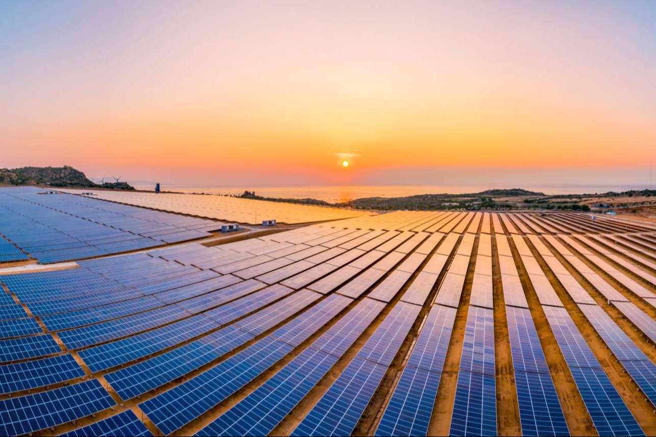 Ventajas de la aerotermia y placas solares