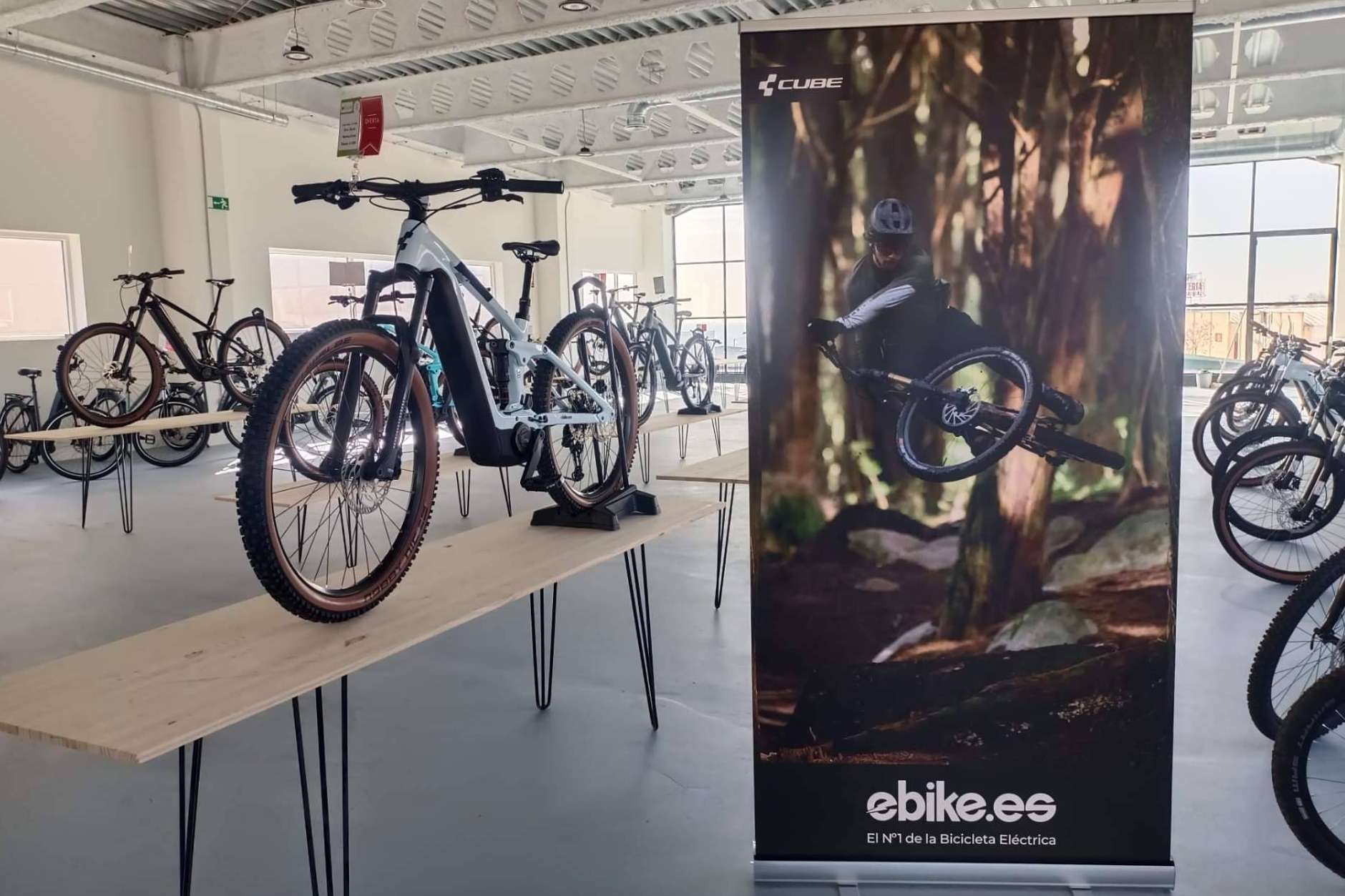 Las bicis eléctricas de montaña Cube Stereo Hybrid 2024 llegan a eBike.es