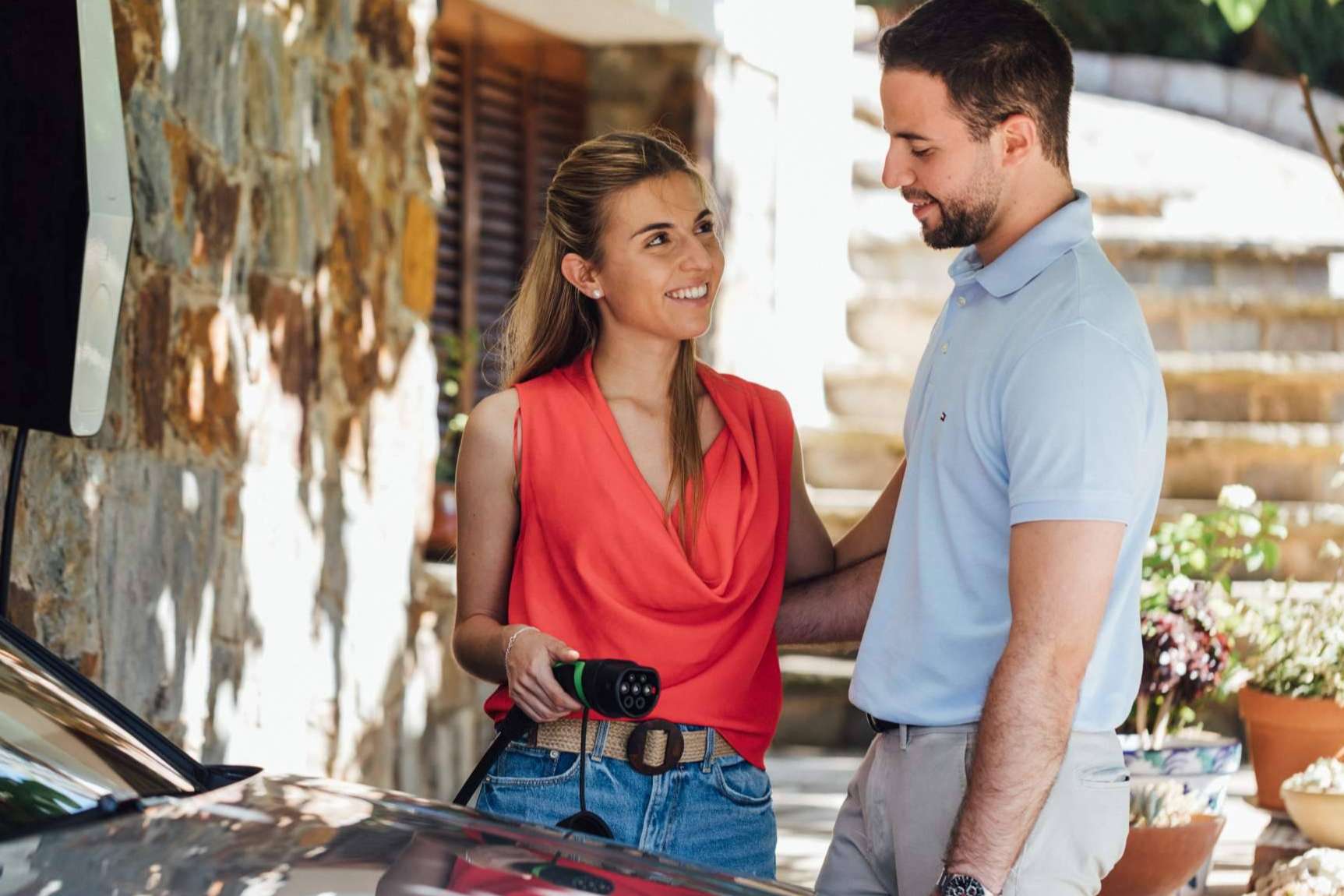 Ecotech pone a disposición ICON SOLO, un cargador para vehículo eléctrico diseñado y fabricado íntegramente en España