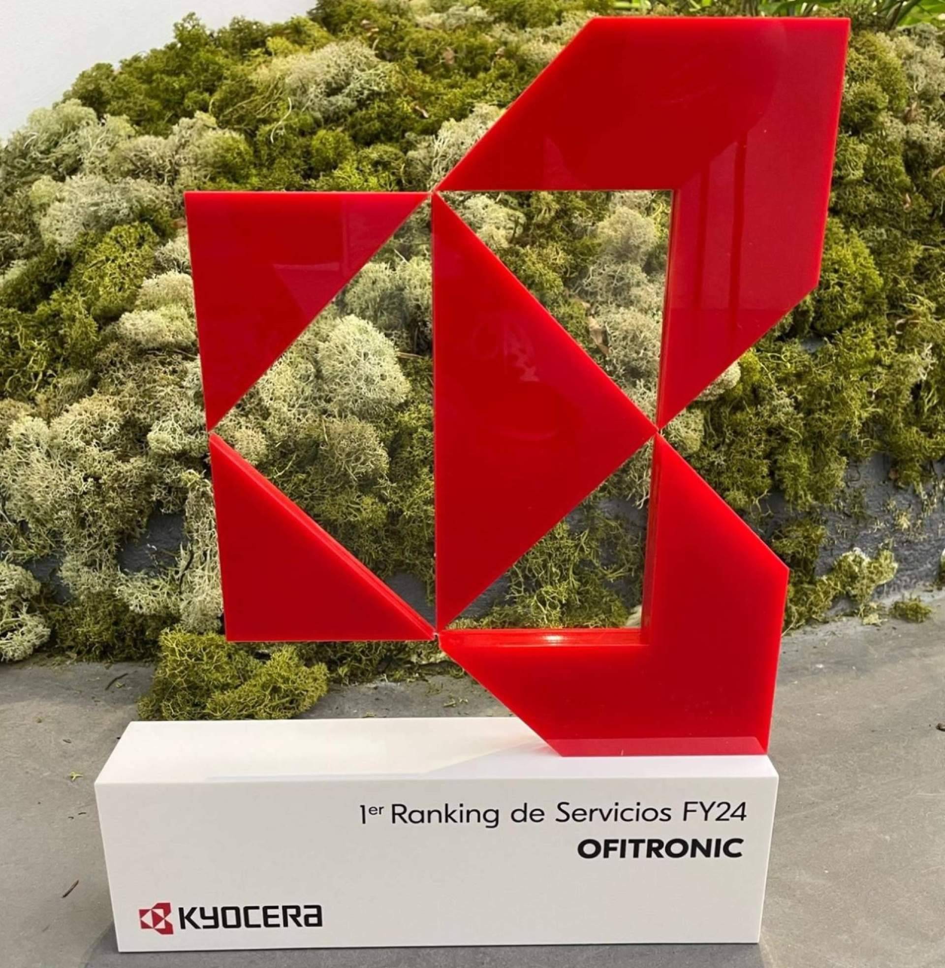 Ofitronic recibe el primer premio por su servicio técnico en la convención de partners de Kyocera
