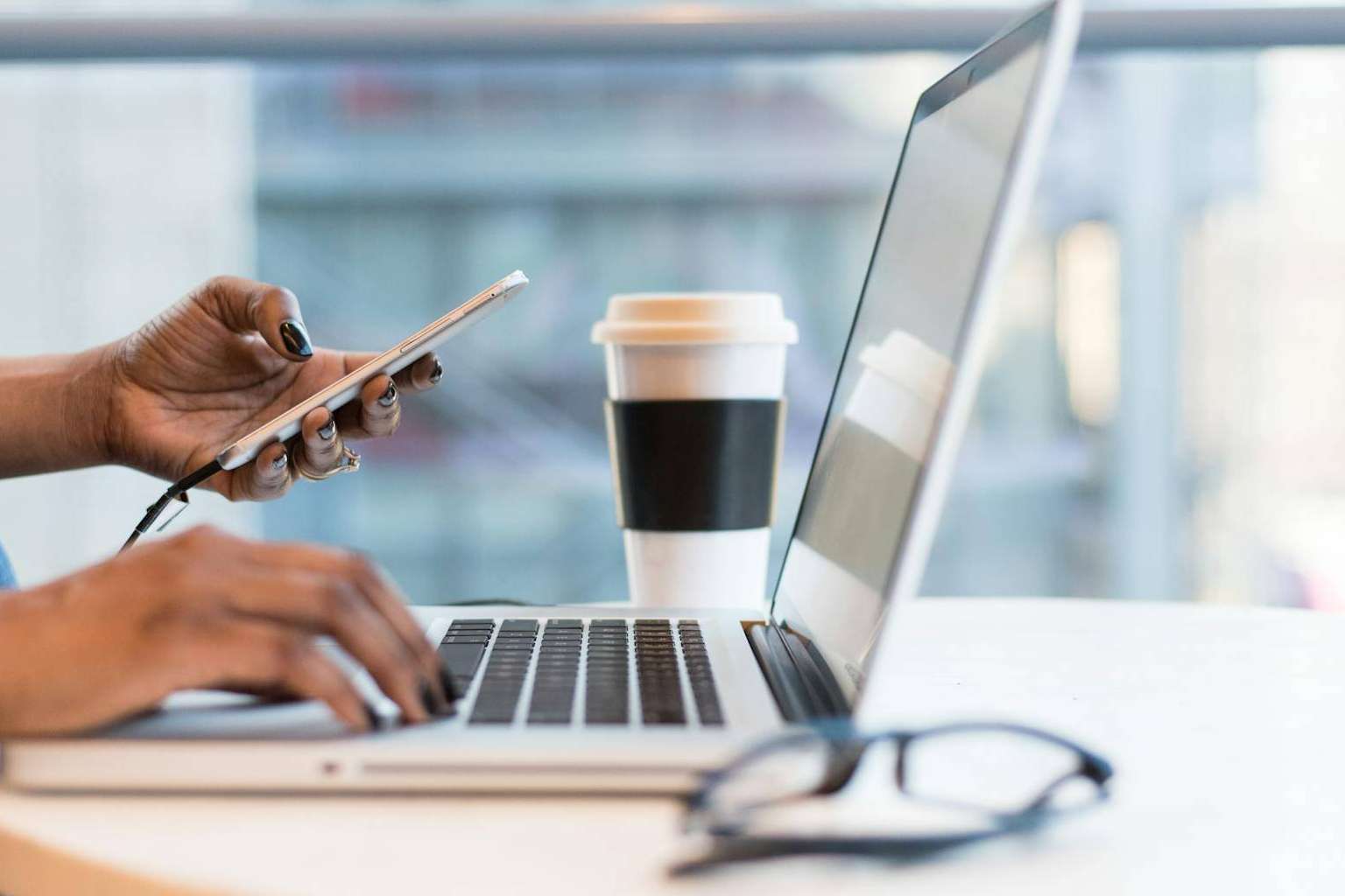 La importancia de contar con un servicio de traductor profesional en las empresas