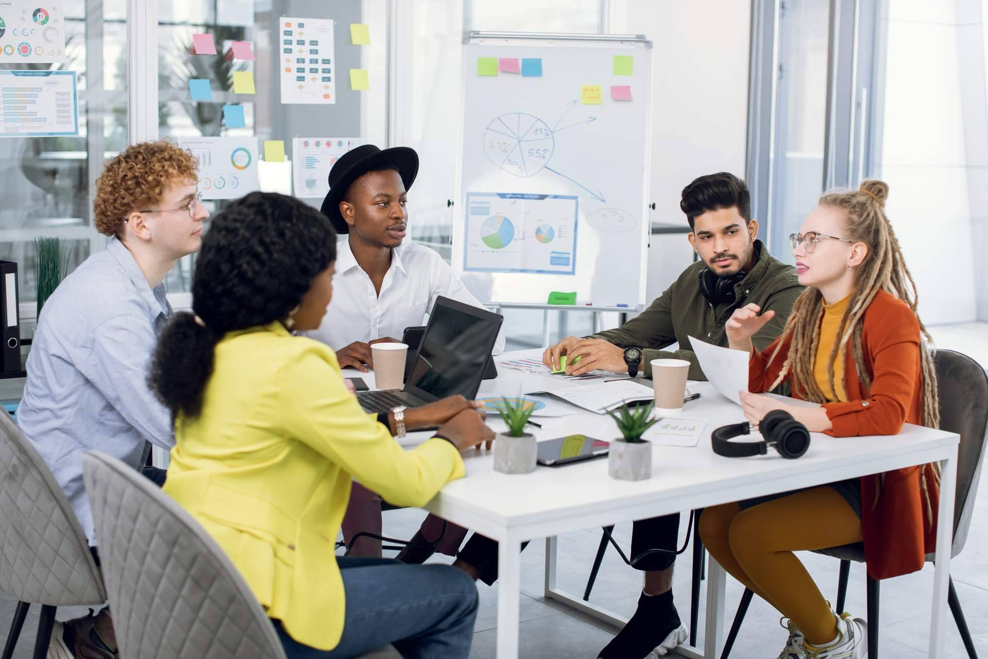 Doble máster en Marketing Digital y Analytics y en Dirección comercial y Marketing, de la mano de ENEB