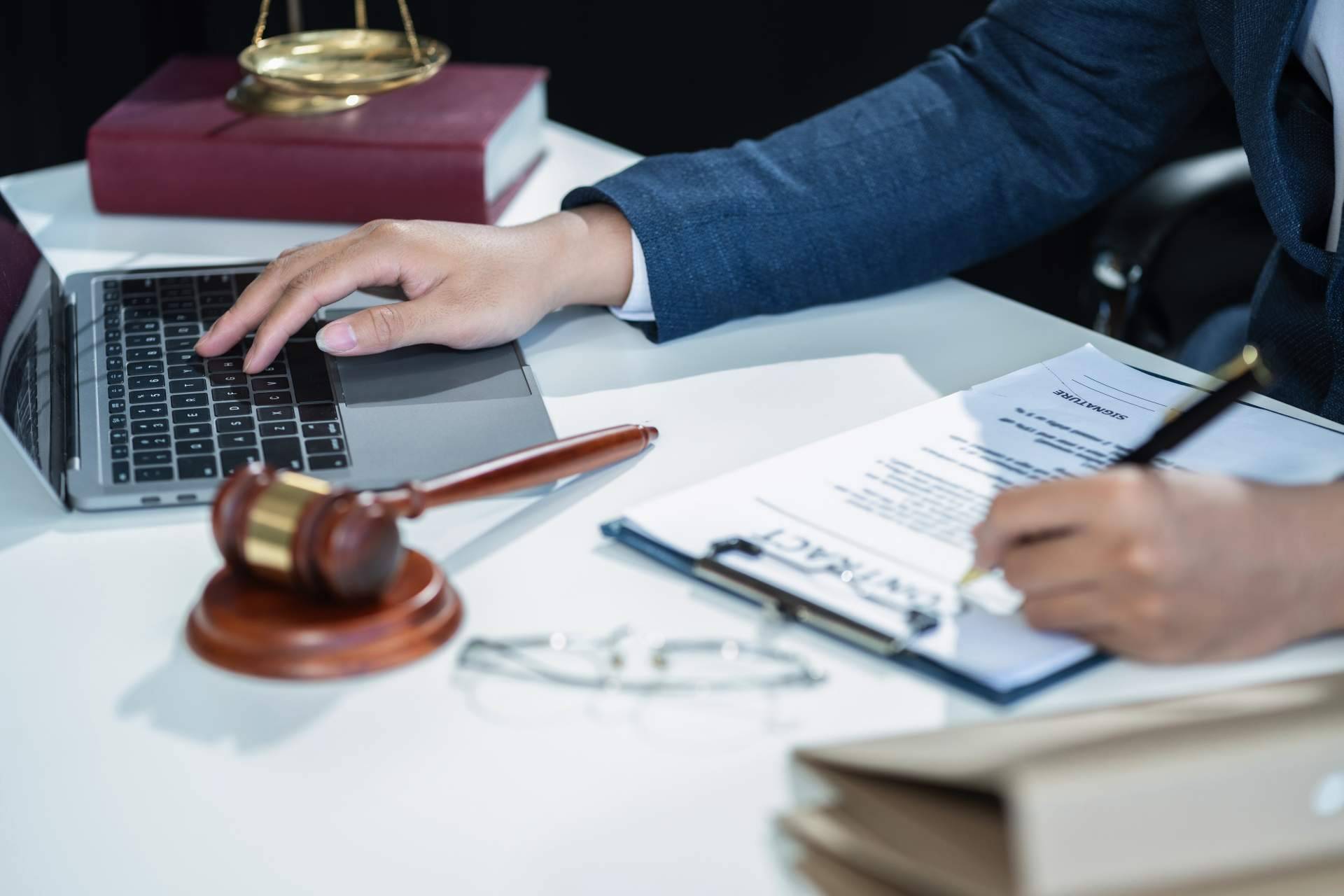 Los aspectos que se deben considerar al realizar una fusión de sociedades, por Acountax