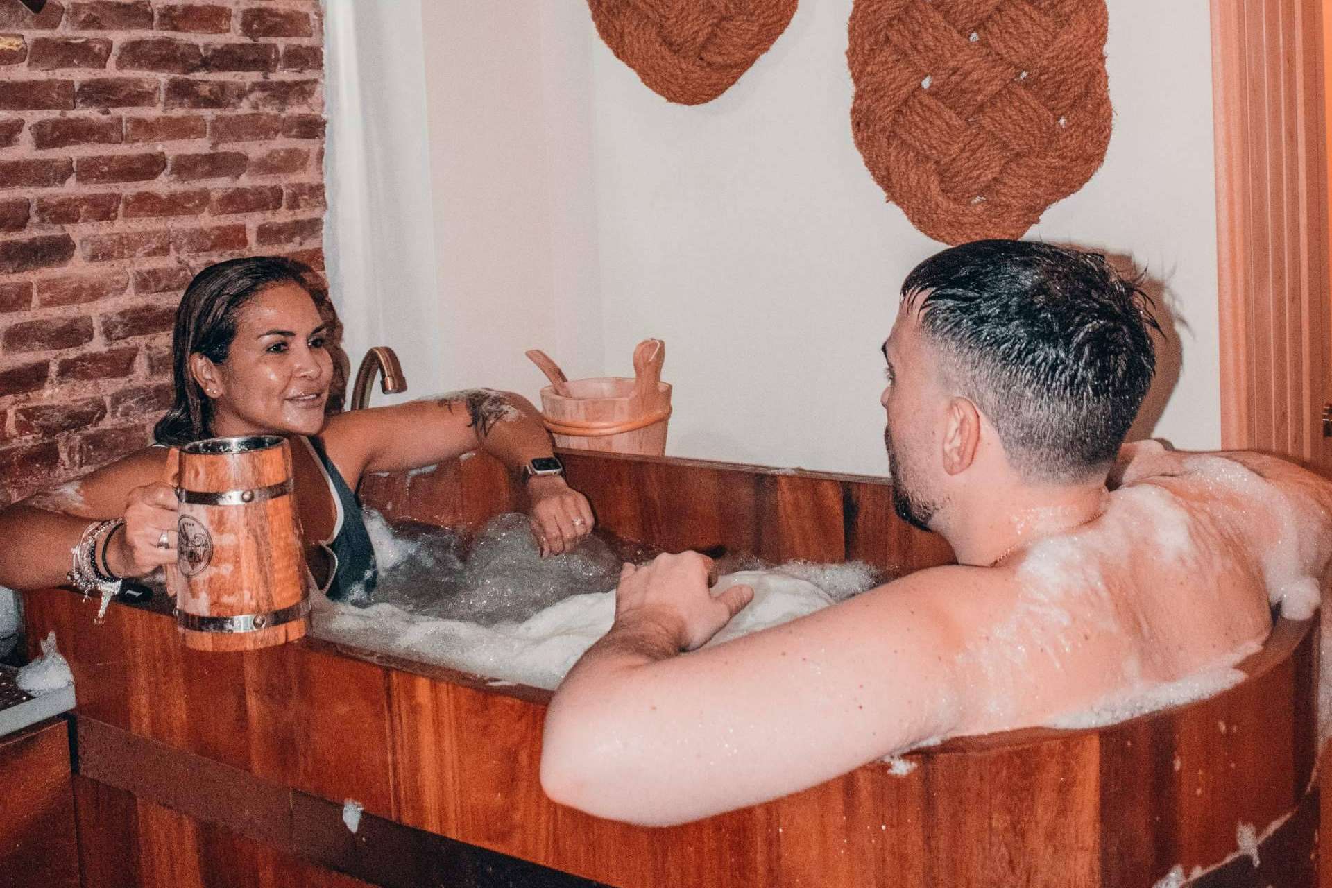 Planes románticos para parejas, Beer Spa y su propuesta para San Valentín