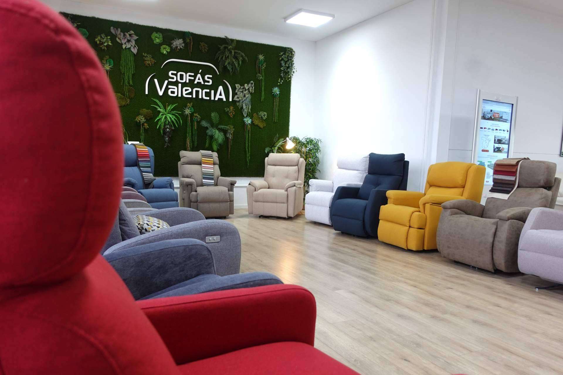 La personalización de sillones gana terreno en Sofás Valencia con nuevos tapizados y mecanismos