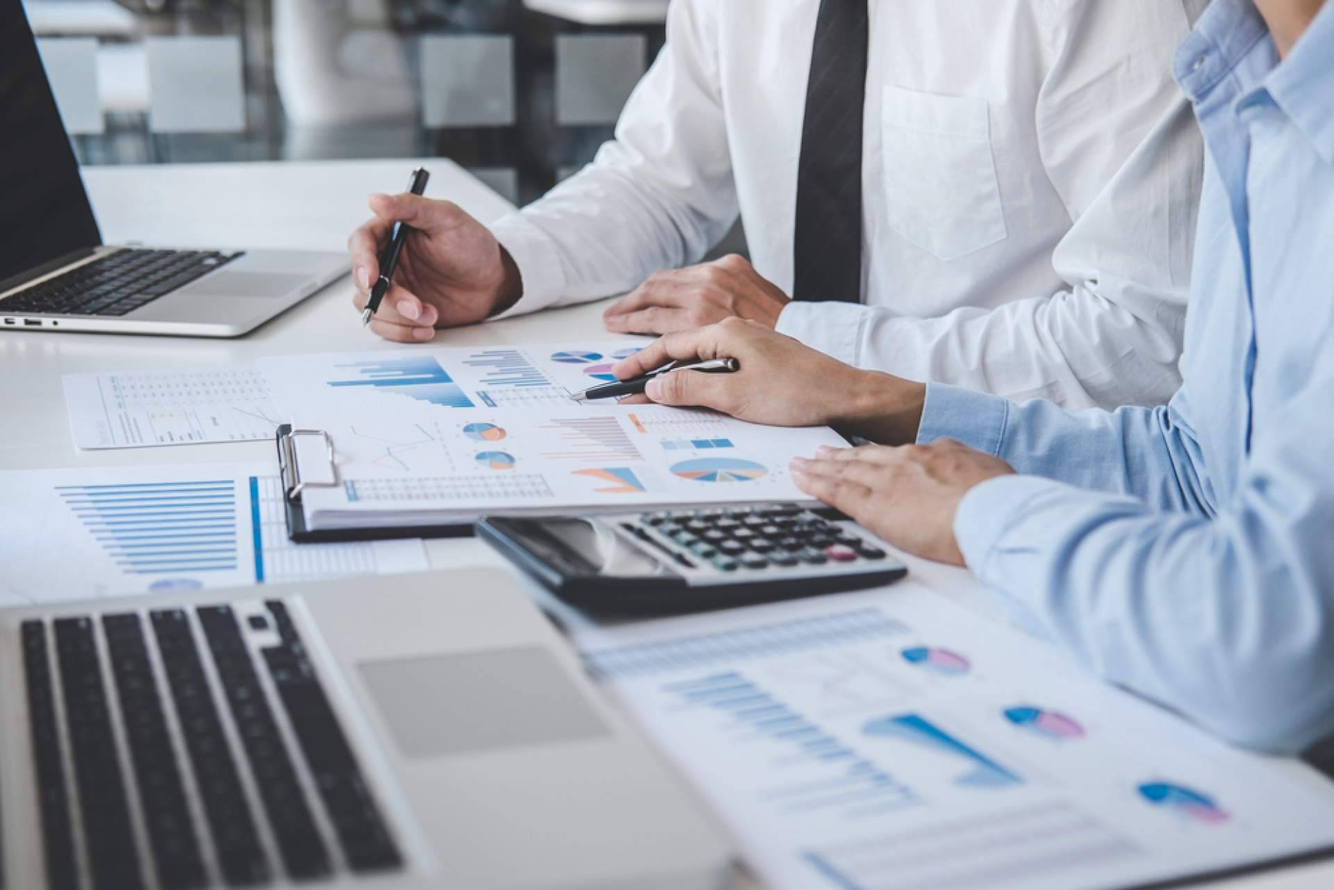 Estrategias para amplificar experiencias; el modelo de contenido de Llámalo Equix