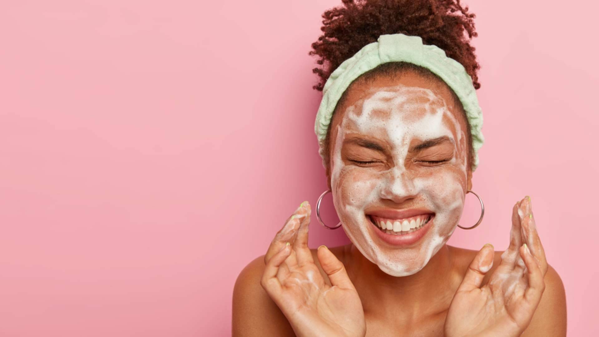 Manchas, deshidratación y envejecimiento, los retos de la piel tras el verano según CareDerm